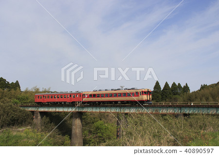 Isuimi Railway Kiha 52 + Kiha 28 40890597