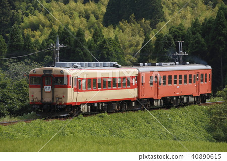 Isuimi Railway Kiha 52 + Kiha 28 40890615