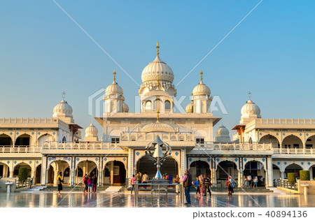 Gurudwara Guru Ka Taal, a historical Sikh pilgrimage place near Sikandra in Agra, India Gurudwara Guru Ka Taal, a historical Sikh pilgrimage place near Sikandra in Agra, India 40894136