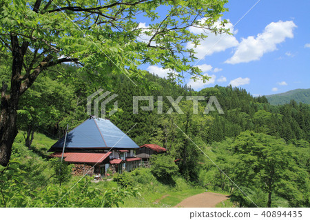 Shinshu Otari村初夏山村 40894435
