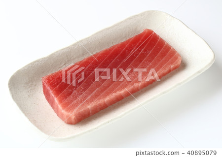 Giant tuna fence 40895079