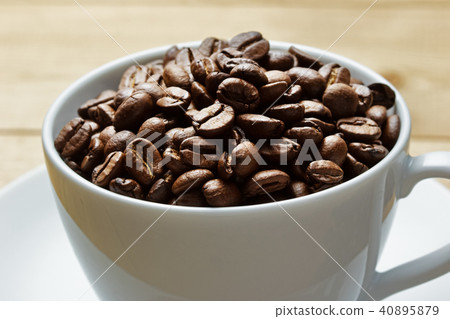 Coffee cup and coffee beans Coffee cup and coffee beans 40895879