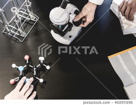 物理和化學形象 40895896