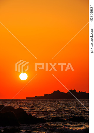 Sunset road on the warship island Sunset Road [Takahama Town, Nagasaki prefecture] 40896624