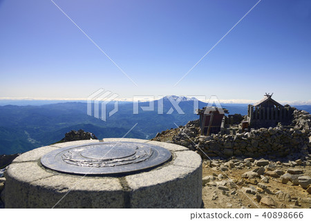 Direction board of Kiso Komagatake mountain top and Ontakeyama Direction board of Kiso Komagatake mountain top and Ontakeyama 40898666