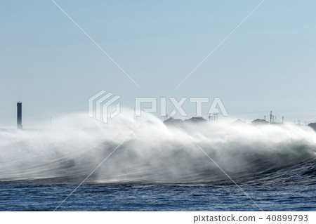 Wave 02 Wave 02 40899793