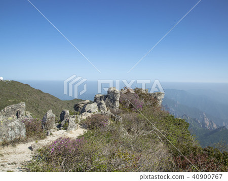 Mt. Seolak Mt. Seolak 40900767