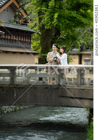 Middle couple travel image 40902861