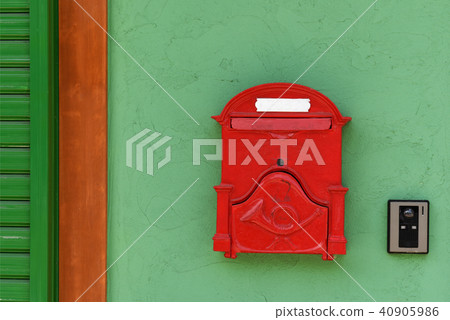 Red post and interphone 40905986