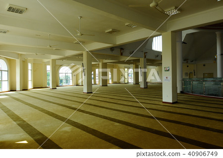 Interior of Masjid Jamek Sultan Abdul Aziz Interior of Masjid Jamek Sultan Abdul Aziz 40906749
