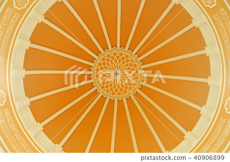 Inside main dome of Masjid Jamek Sultan Abdul Aziz 40906899