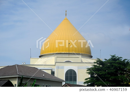 Exterior of Masjid Jamek Sultan Abdul Aziz 40907159