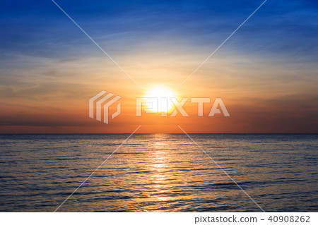 beautiful sunset over the sea beautiful sunset over the sea 40908262