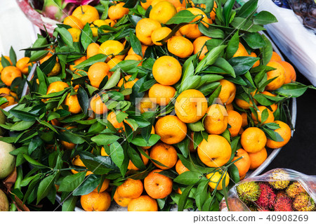 ripe tangerines ripe tangerines 40908269