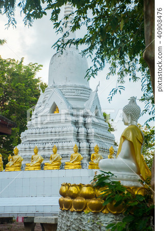 Reclining Buddha statue in Wat Khao Chedi on Koh Samui in Thailand 40908476