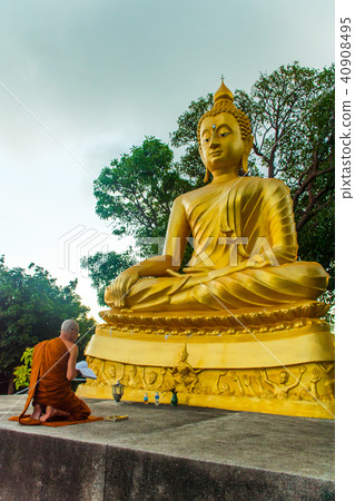Reclining Buddha statue in Wat Khao Chedi on Koh Samui in Thailand 40908495