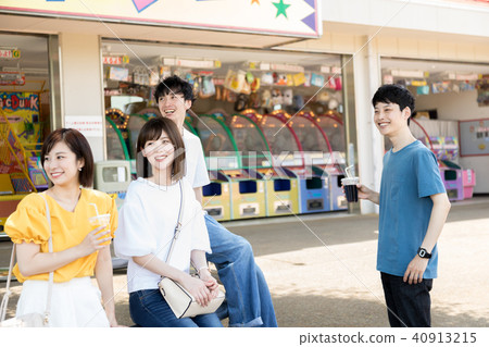Amusement Park People Gender 40913215