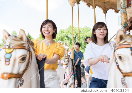 Amusement Park People Gender 40913304
