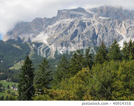 Cortina d'Ampezzo 40914358