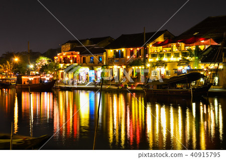 Hoi An old town. Hoi An is a popular tourist  40915795
