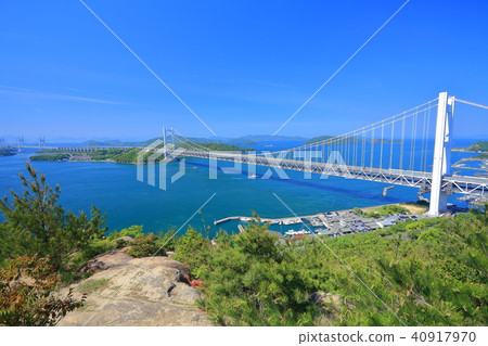 Shimotsui Seto Ohashi Bridge in fresh green 40917970