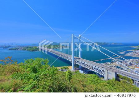 Shimotsui Seto Ohashi Bridge in fresh green 40917976