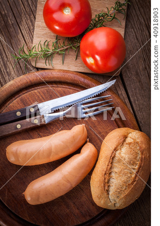 Tasty sausage. 40918903