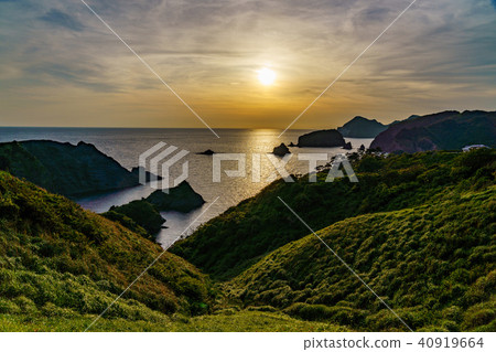 (Shizuoka Prefecture) Coastline sunset of Oku Ishikari Hiriso (Shizuoka Prefecture) Coastline sunset of Oku Ishikari Hiriso 40919664