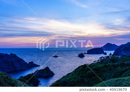 (Shizuoka Prefecture) Coastline sunset of Oku Ishikari Hiriso 40919670