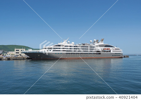 Cruise passenger boat Lostral 40921404