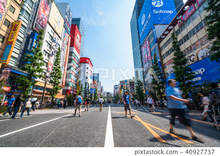 “東京”秋葉原/行人天堂 “東京”秋葉原/行人天堂 40927737