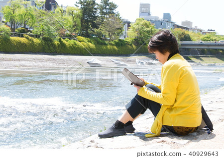 Loose tablet at Kawahara Loose tablet at Kawahara 40929643