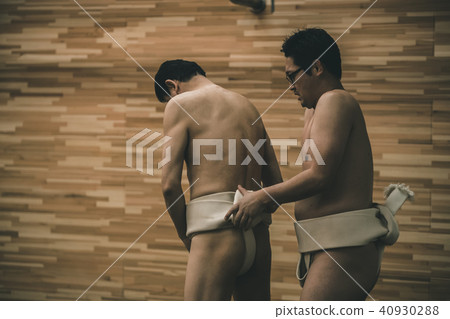 sumo wrestler's loincloth, tighten, sumo 40930288