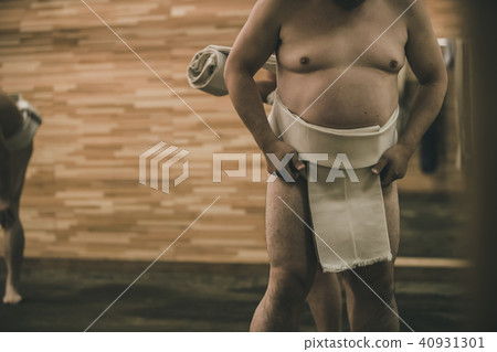 sumo wrestler's loincloth, tighten, sumo 40931301