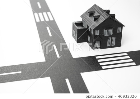 Image photo of intersection of residential area 40932320