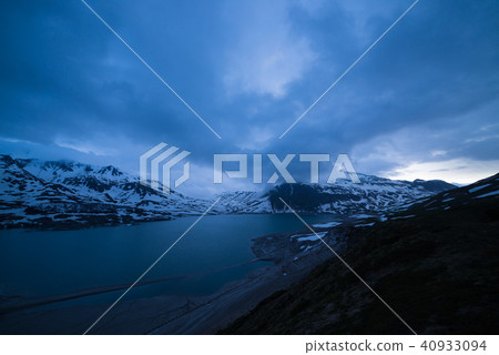 clouds at dusk blue hour clouds at dusk blue hour 40933094
