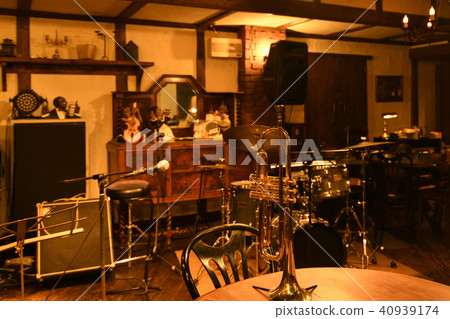Trumpet (Jazz Club) 40939174