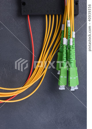 Fiber optic splitter with SC connectors Fiber optic splitter with SC connectors 40939356
