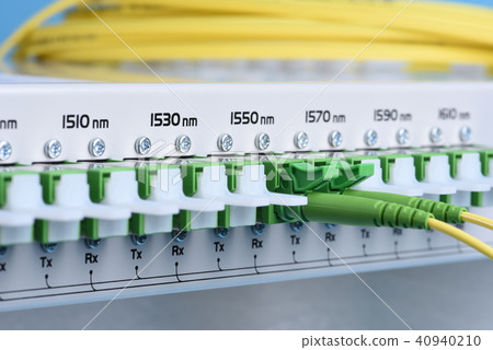 Data center equipment with optical fibre network 40940210