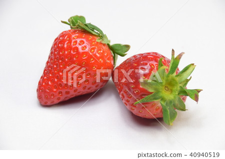 Luxury strawberries 40940519