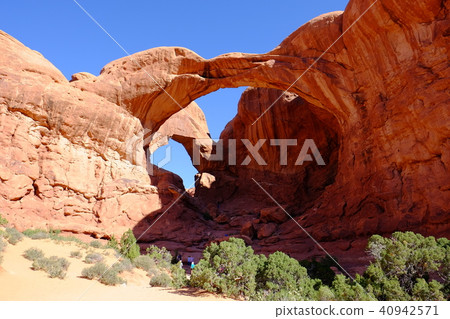 Double arches Double arches 40942571