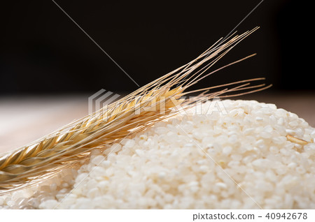 White rice, rice, wheat, rice, rice, rice, rice, rice, wood, wood, closeup, raw rice, rice, rice 40942678