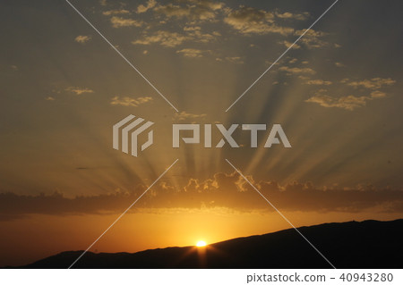 Sunset from the Turkish mountains in Hasakeyf 40943280