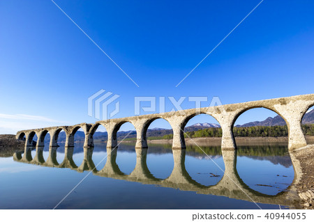 Hokkaido Tauschwetsu River bridge 40944055