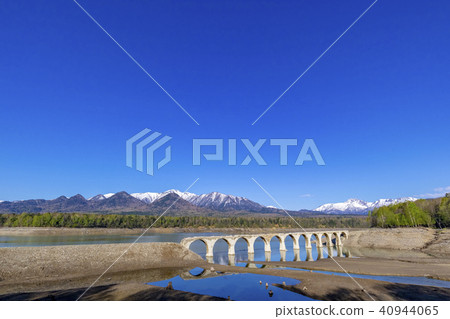 Hokkaido Tauschwetsu River bridge 40944065