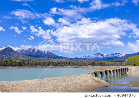 Hokkaido Tauschwetsu River bridge 40944076