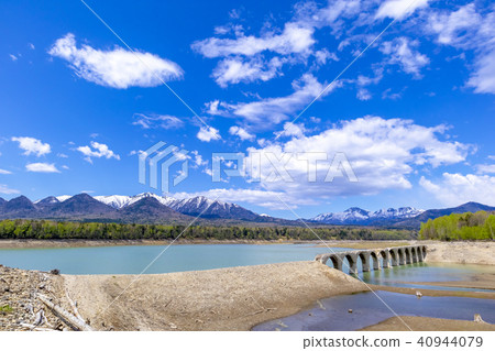 Hokkaido Tauschwetsu River bridge 40944079