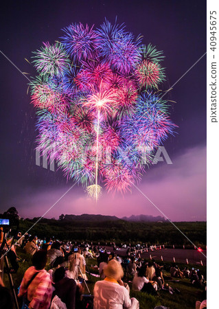 Nagaoka fireworks display 40945675