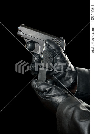 Gun in hand 40946561