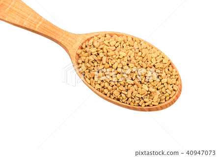 Seeds fenugreek in spoon Seeds fenugreek in spoon 40947073